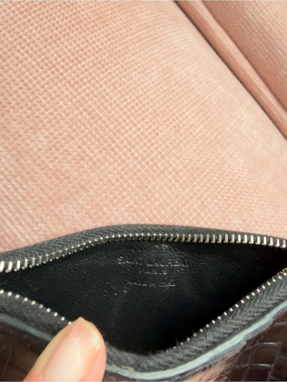 Authentic Saint Laurent Black Croc-Embossed Card Holder - Picture 4 of 4